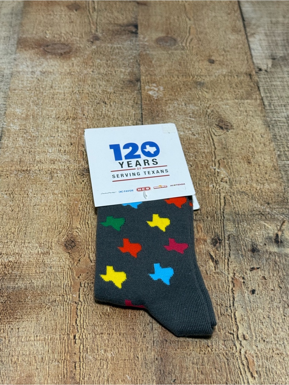 H-E-B HEB 120 Years Texas Shape Geometric Crew Socks Gray for adult. One size 
M